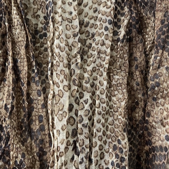 Brown leopard print scarf - Picture 2 of 6